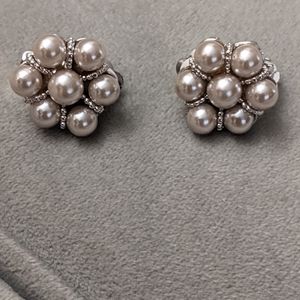 Gorgeous clip on earrings NWOT